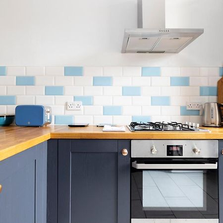 Altido Glamorous 2-Bed Flat Near Edinburgh Castle Exteriör bild