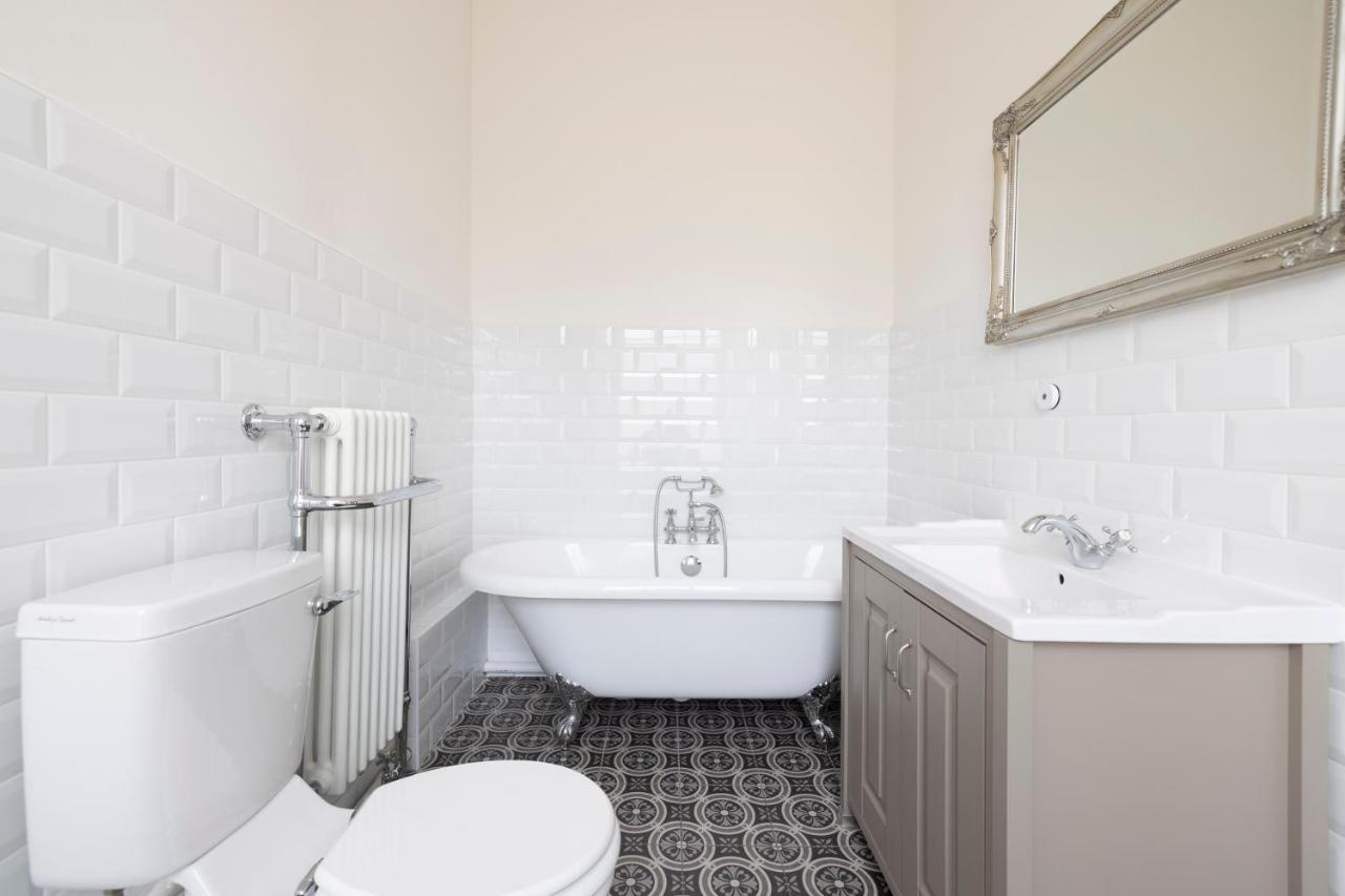 Altido Glamorous 2-Bed Flat Near Edinburgh Castle Exteriör bild
