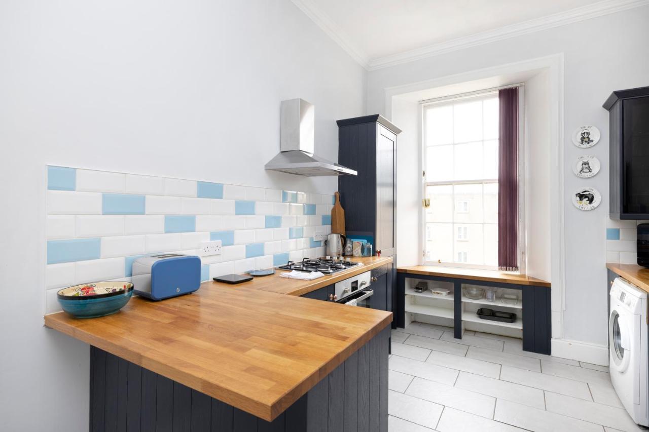Altido Glamorous 2-Bed Flat Near Edinburgh Castle Exteriör bild