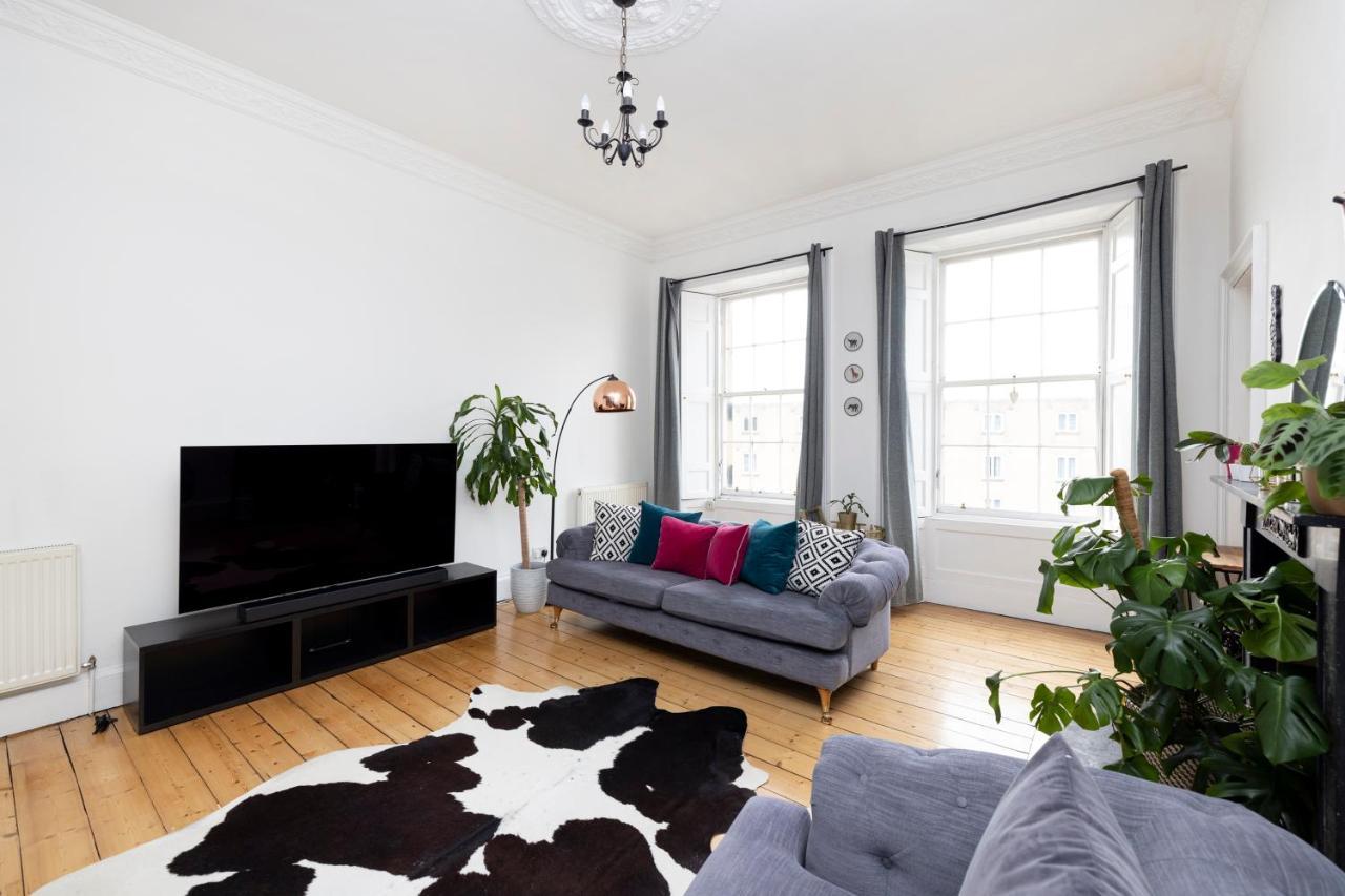 Altido Glamorous 2-Bed Flat Near Edinburgh Castle Exteriör bild